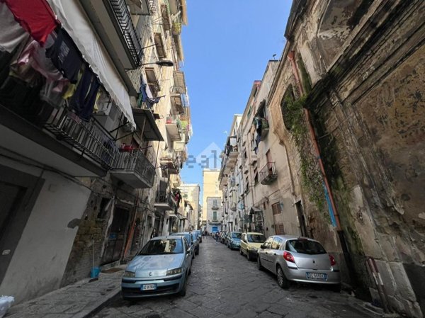 ufficio in vendita a Napoli in zona Mercato