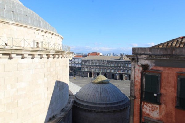 appartamento in vendita a Napoli in zona San Ferdinando