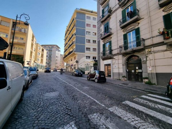 negozio in vendita a Napoli in zona Arenella