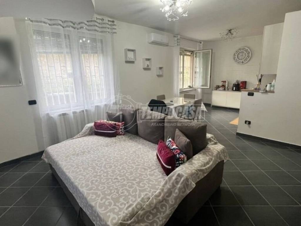 appartamento in vendita a Napoli in zona Fuorigrotta