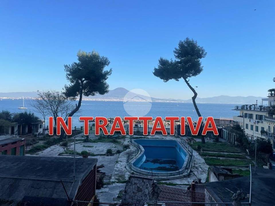 appartamento in vendita a Napoli in zona Posillipo