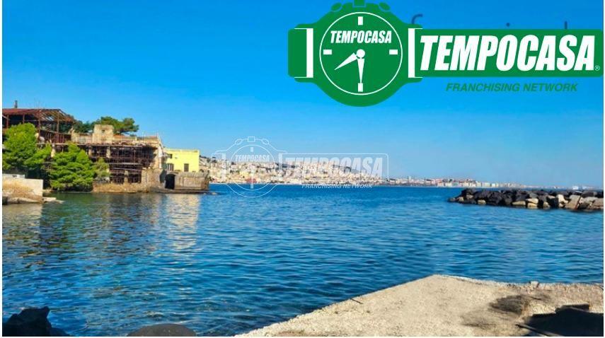 appartamento in vendita a Napoli in zona Posillipo