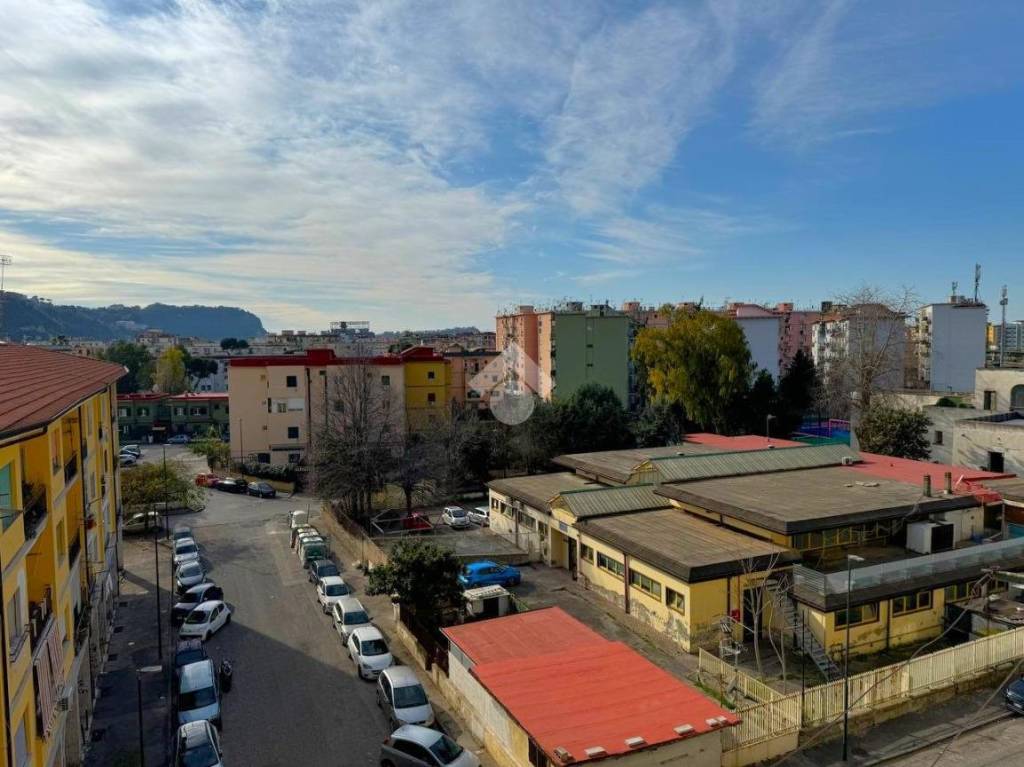 appartamento in vendita a Napoli in zona Fuorigrotta