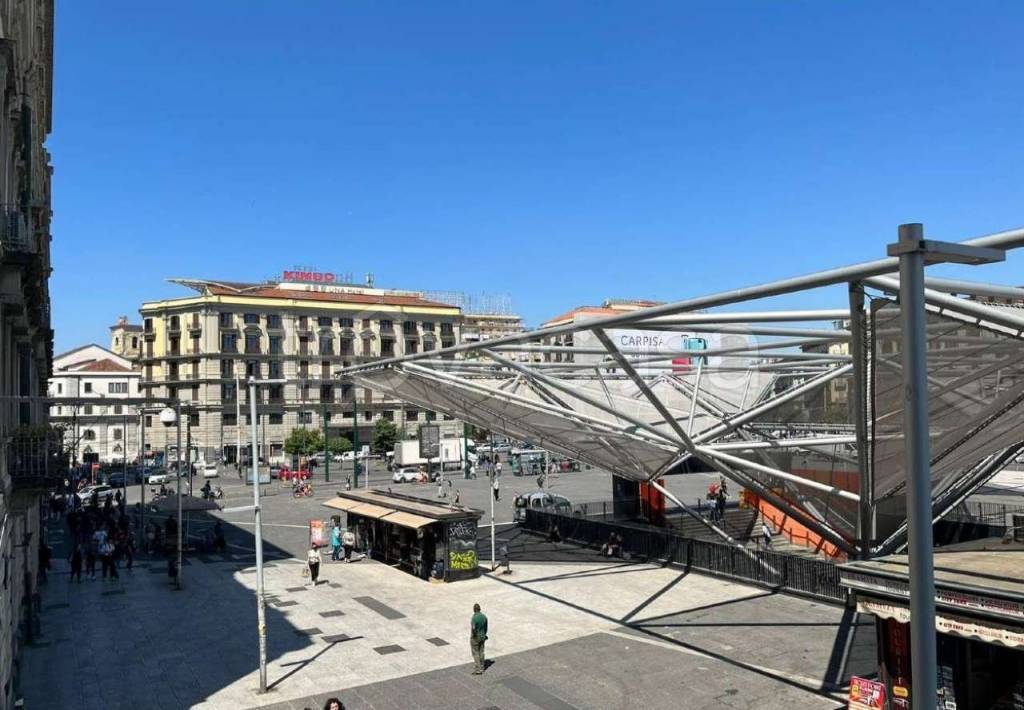negozio in vendita a Napoli in zona Pendino / San Giuseppe