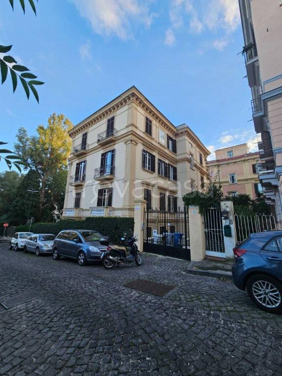 appartamento in vendita a Napoli in zona Posillipo