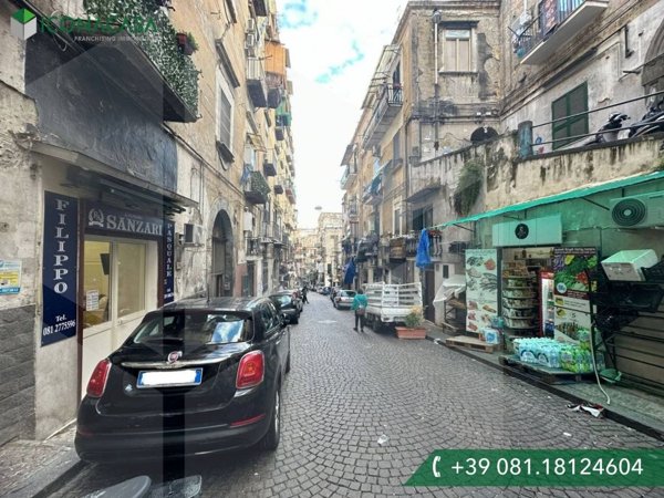 appartamento in vendita a Napoli in zona Mercato