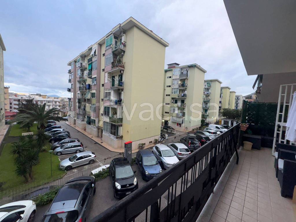 appartamento in vendita a Napoli in zona Fuorigrotta