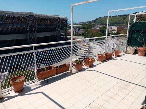 appartamento in vendita a Napoli in zona Fuorigrotta