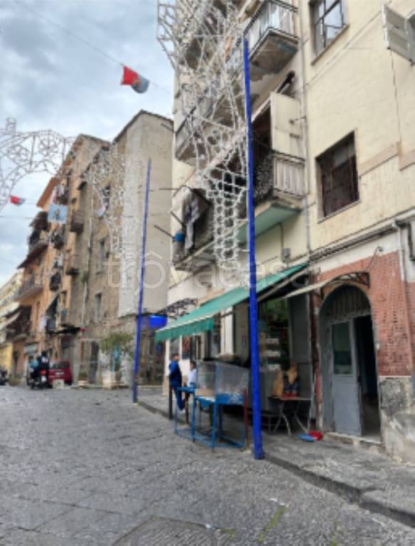 appartamento in vendita a Napoli in zona Pendino / San Giuseppe