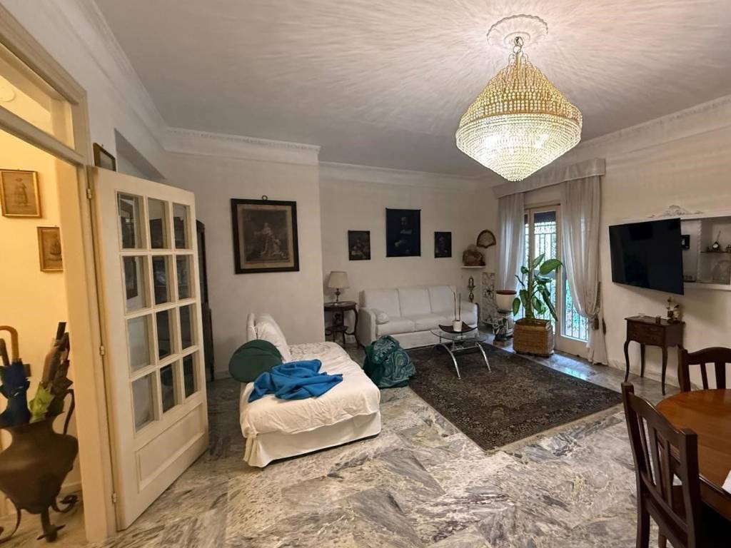 appartamento in vendita a Napoli in zona Arenella