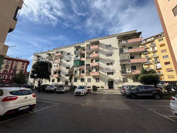 appartamento in vendita a Napoli in zona Fuorigrotta