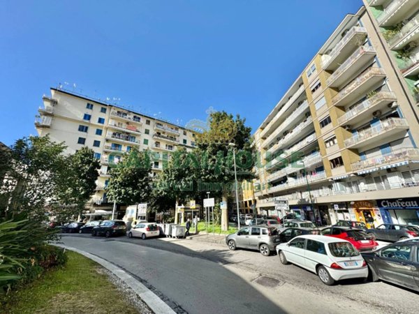 appartamento in vendita a Napoli in zona Fuorigrotta