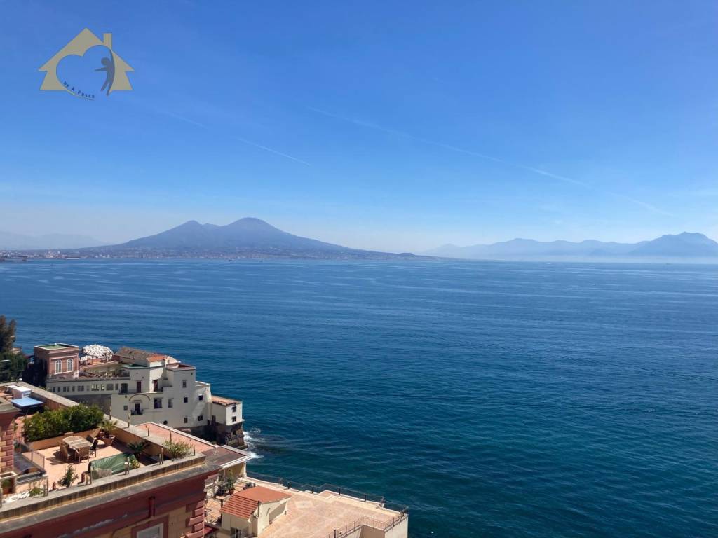 appartamento in vendita a Napoli in zona Posillipo