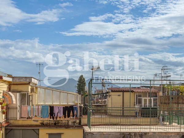 appartamento in vendita a Napoli in zona Piscinola