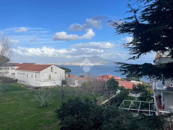 appartamento in vendita a Napoli in zona Posillipo