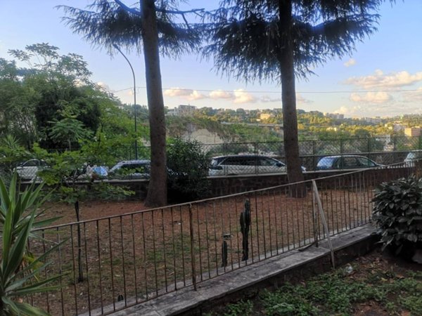 appartamento in vendita a Napoli in zona Stella
