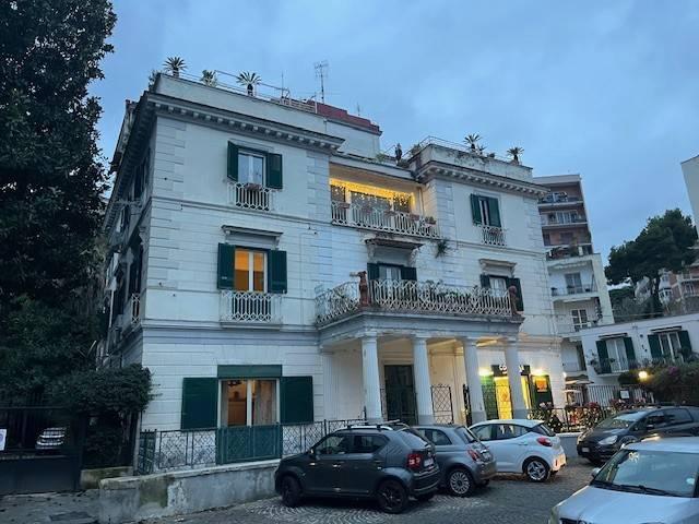 appartamento in vendita a Napoli in zona Posillipo