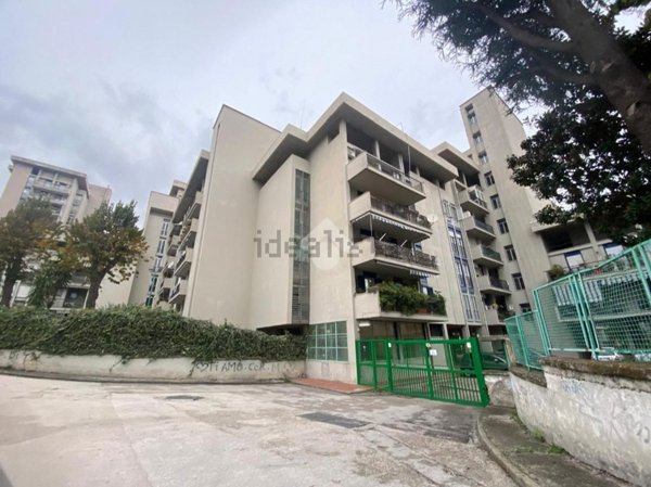 appartamento in vendita a Napoli in zona Scampia