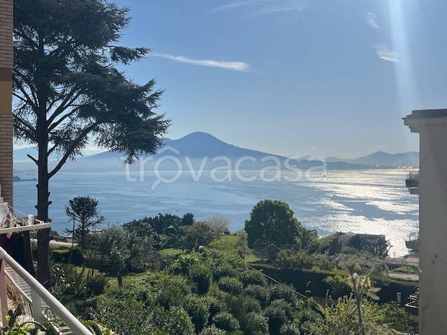 appartamento in vendita a Napoli in zona Posillipo