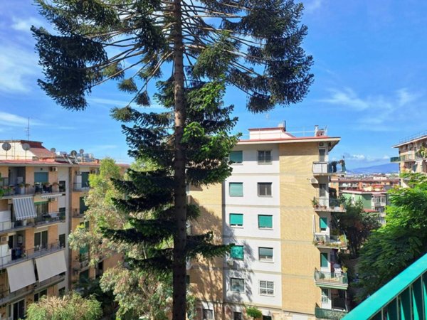 appartamento in vendita a Napoli in zona Fuorigrotta