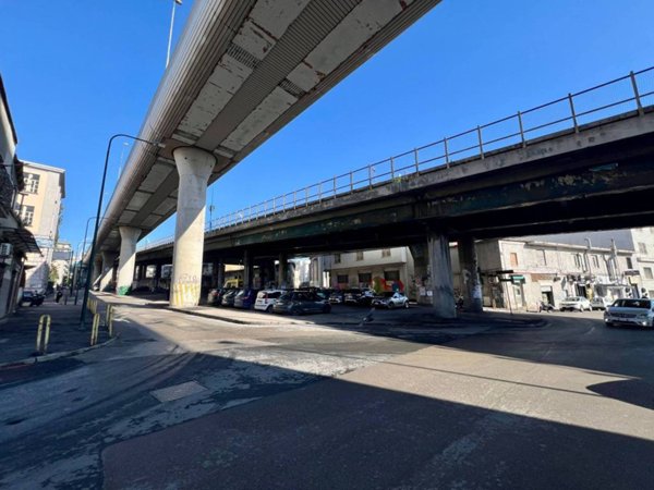 appartamento in vendita a Napoli in zona Poggioreale