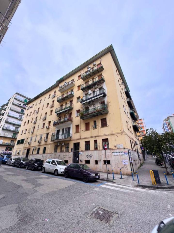 appartamento in vendita a Napoli in zona Arenella