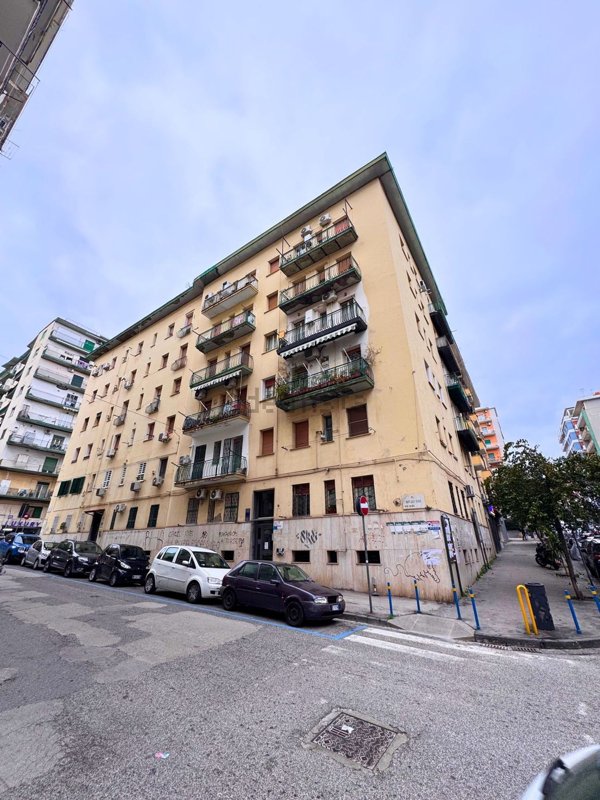 appartamento in vendita a Napoli in zona Arenella