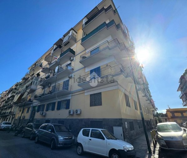 appartamento in vendita a Napoli in zona Secondigliano