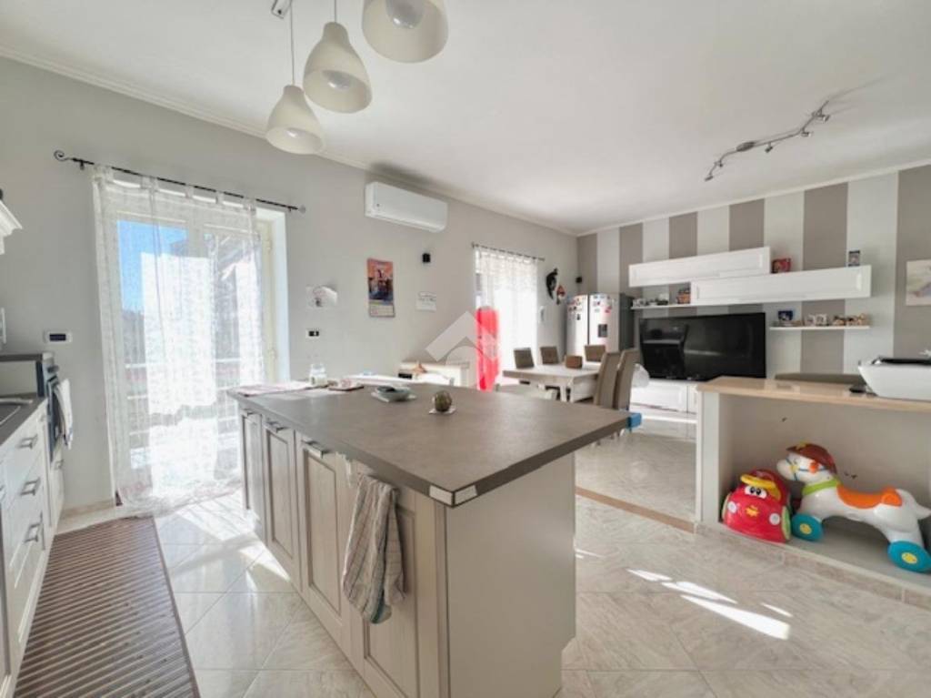 appartamento in vendita a Napoli in zona Pianura