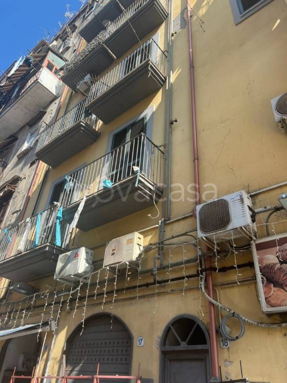 appartamento in vendita a Napoli in zona Pendino / San Giuseppe