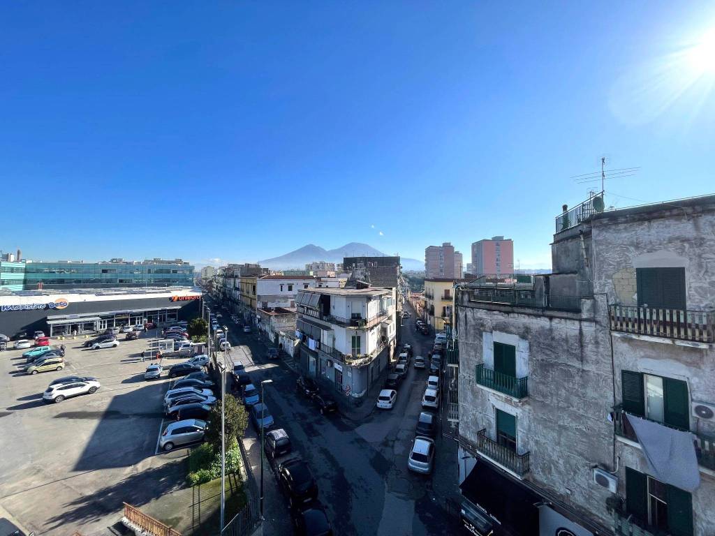 appartamento in vendita a Napoli in zona San Giovanni a Teduccio
