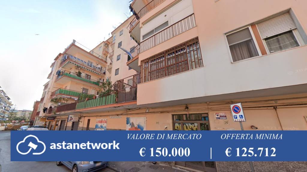 appartamento in vendita a Napoli in zona Bagnoli