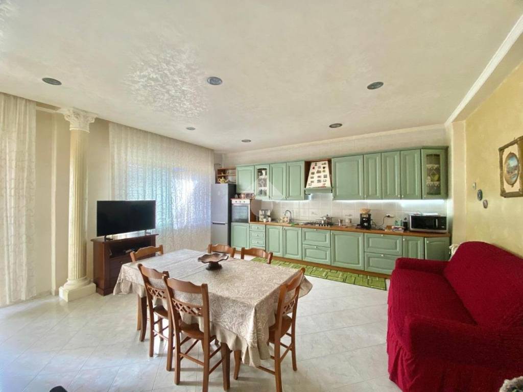 appartamento in vendita a Napoli in zona Secondigliano