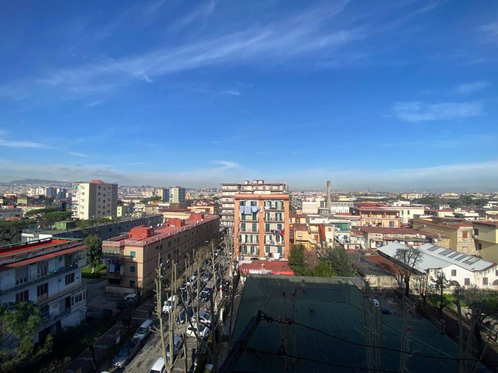 appartamento in vendita a Napoli in zona Barra