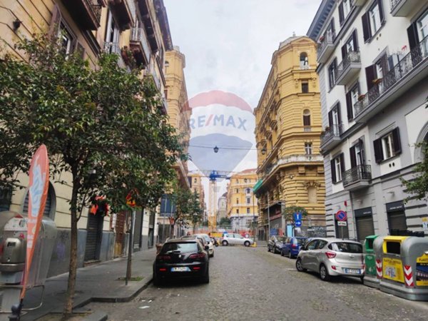 appartamento in vendita a Napoli in zona Mercato