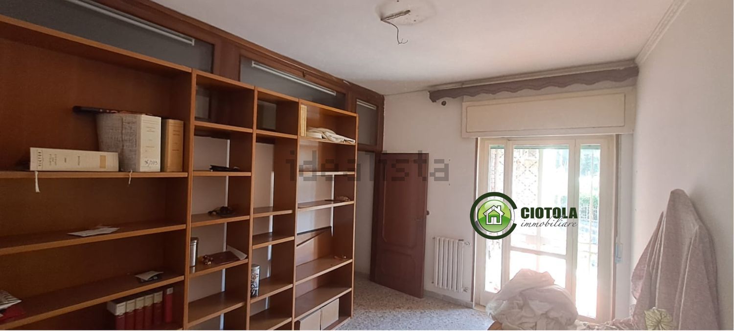 appartamento in vendita a Napoli in zona Fuorigrotta