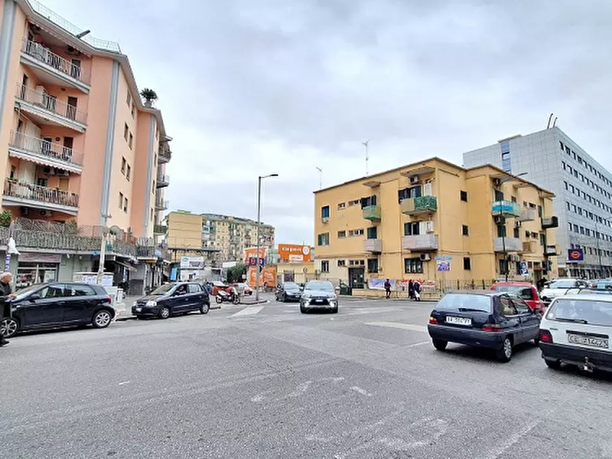 ufficio in vendita a Napoli in zona Bagnoli