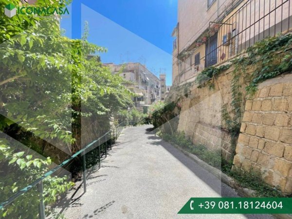 appartamento in vendita a Napoli in zona Mercato