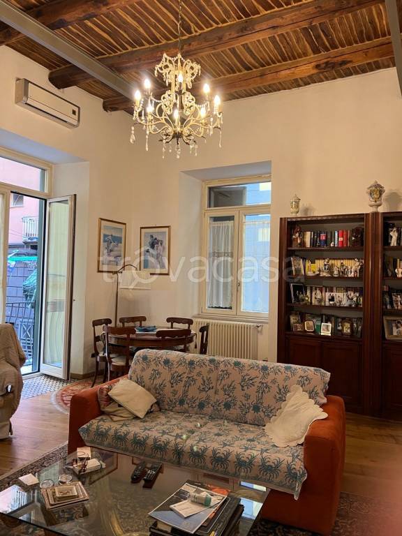 appartamento in vendita a Napoli in zona San Ferdinando