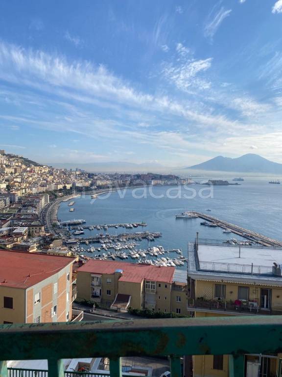 appartamento in vendita a Napoli in zona Posillipo