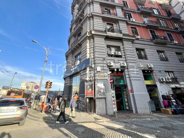 negozio in vendita a Napoli in zona Pendino / San Giuseppe