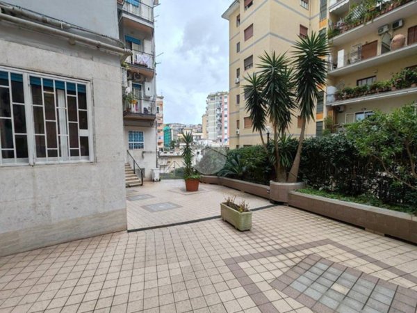 appartamento in vendita a Napoli in zona Arenella