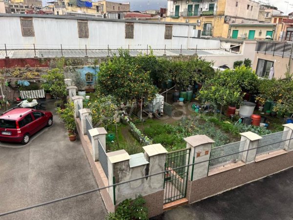 appartamento in vendita a Napoli in zona Secondigliano