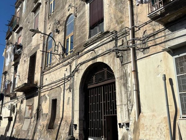 appartamento in vendita a Napoli in zona Barra