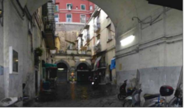 appartamento in vendita a Napoli in zona Stella