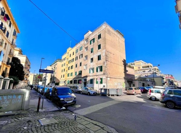 appartamento in vendita a Napoli in zona Stella