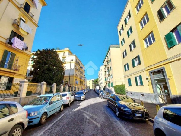 appartamento in vendita a Napoli in zona Stella