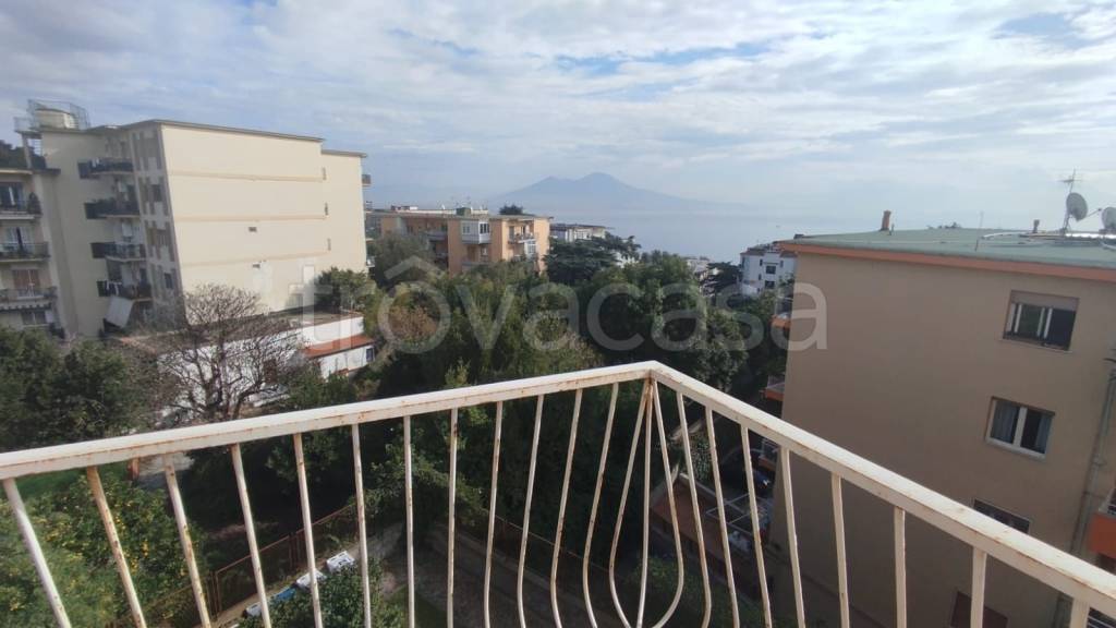 appartamento in vendita a Napoli in zona Posillipo