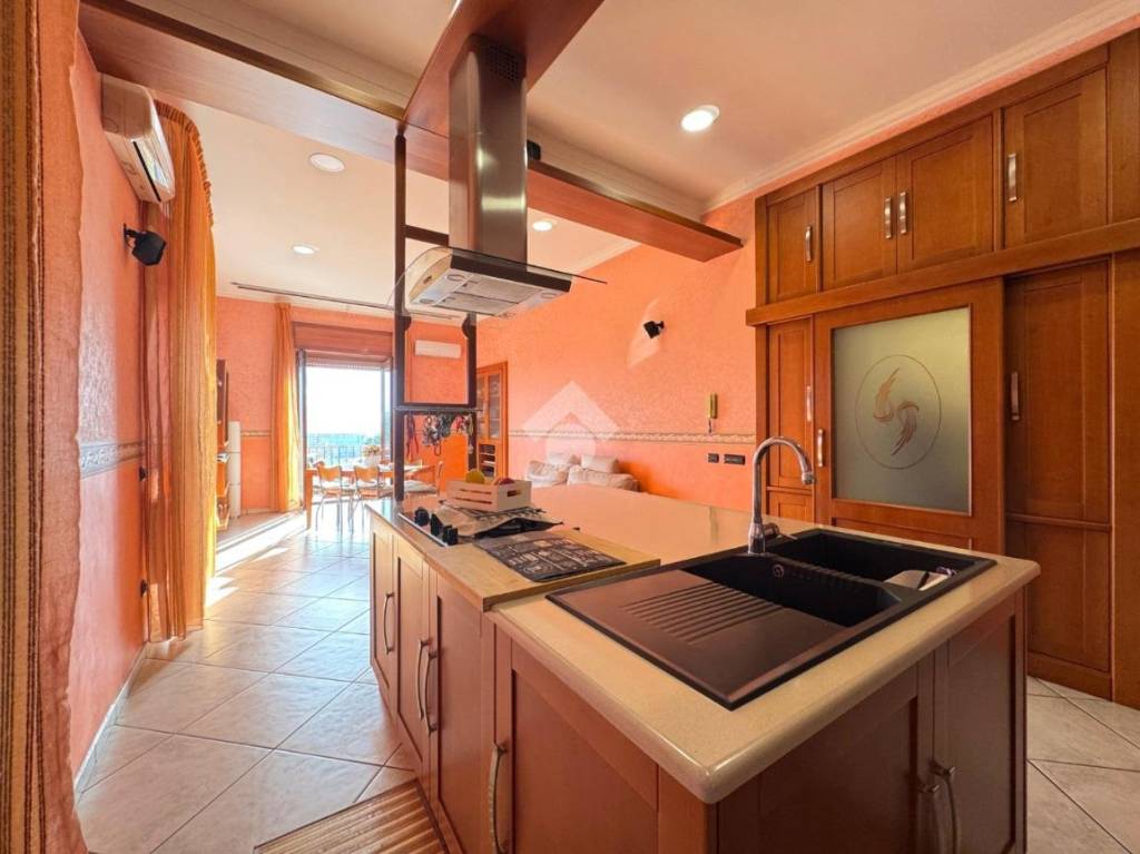 appartamento in vendita a Napoli in zona Capodichino