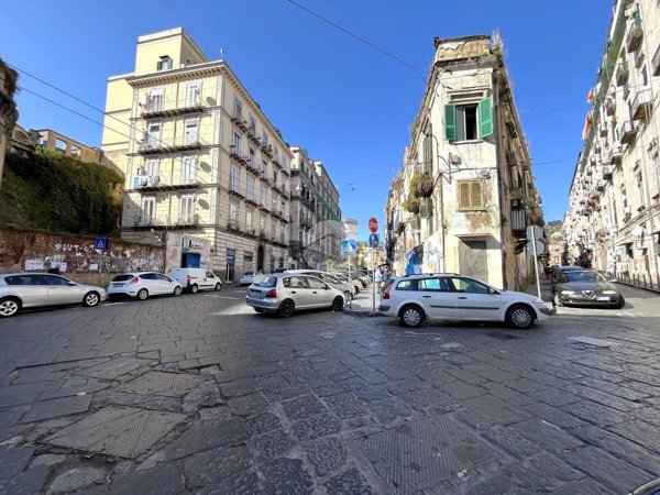 appartamento in vendita a Napoli in zona San Lorenzo